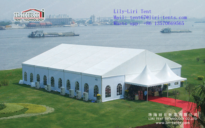 Liri outdoor restaurant with pagoda tent